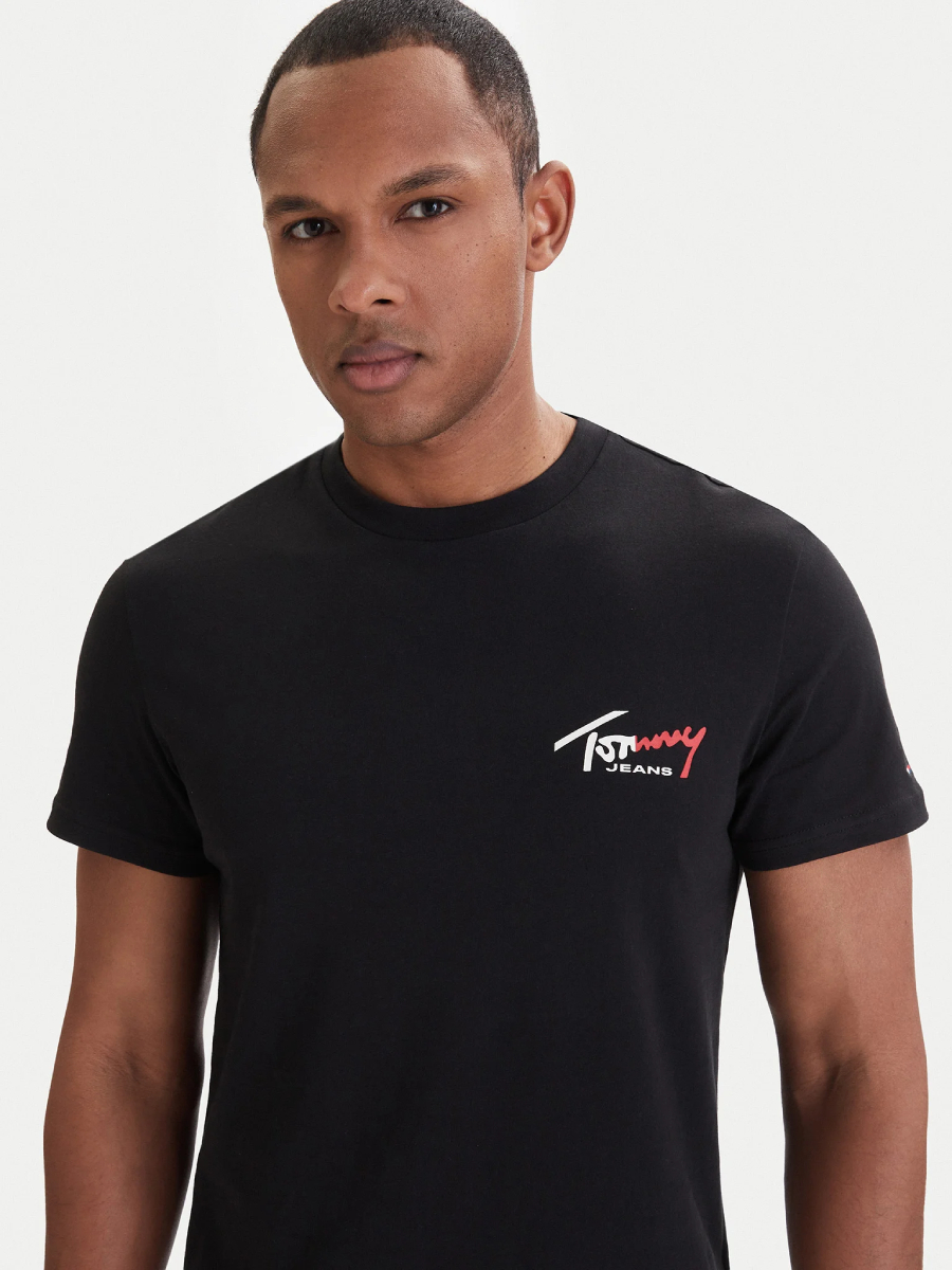 detail Tommy Jeans pánske čierne tričko