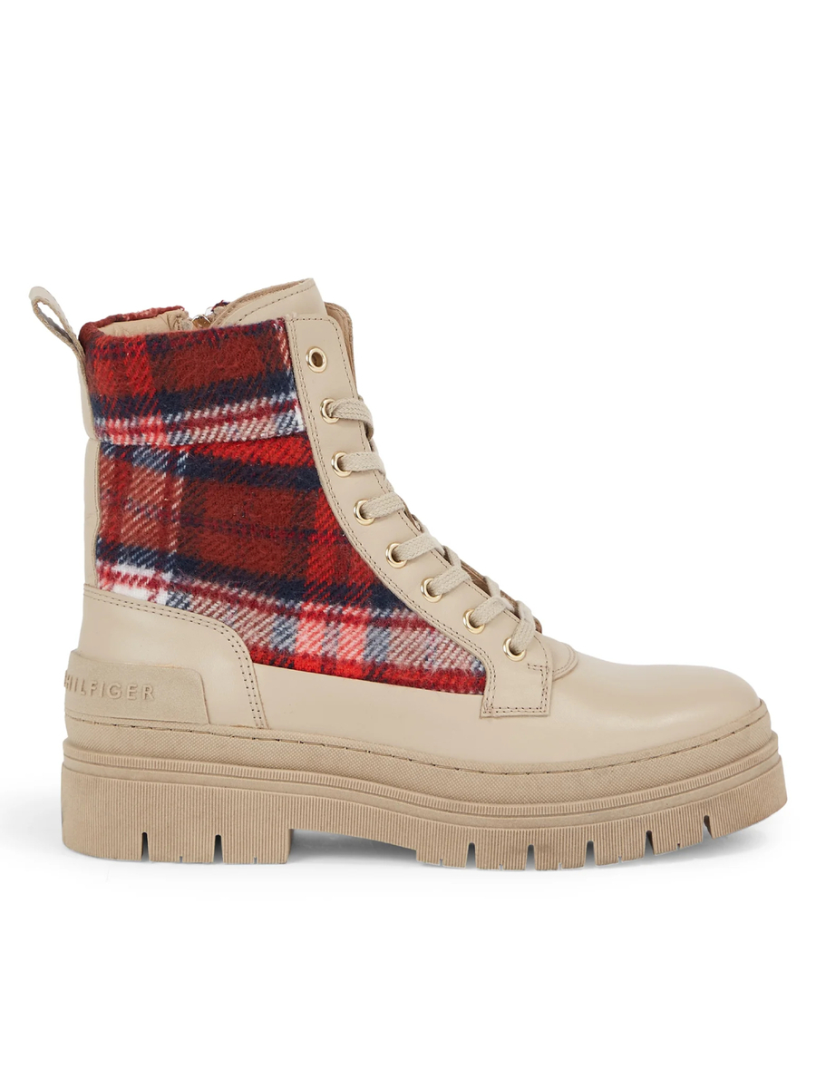 detail Tommy Hilfiger dámske béžové členkové topánky