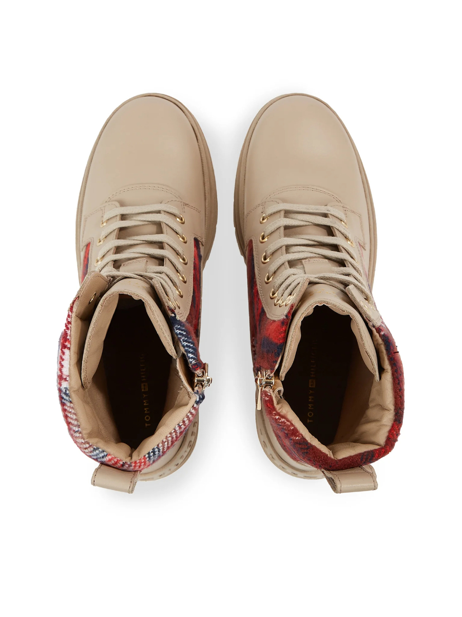 detail Tommy Hilfiger dámske béžové členkové topánky