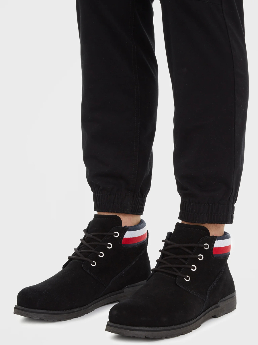detail Tommy Hilfiger pánske čierne topánky