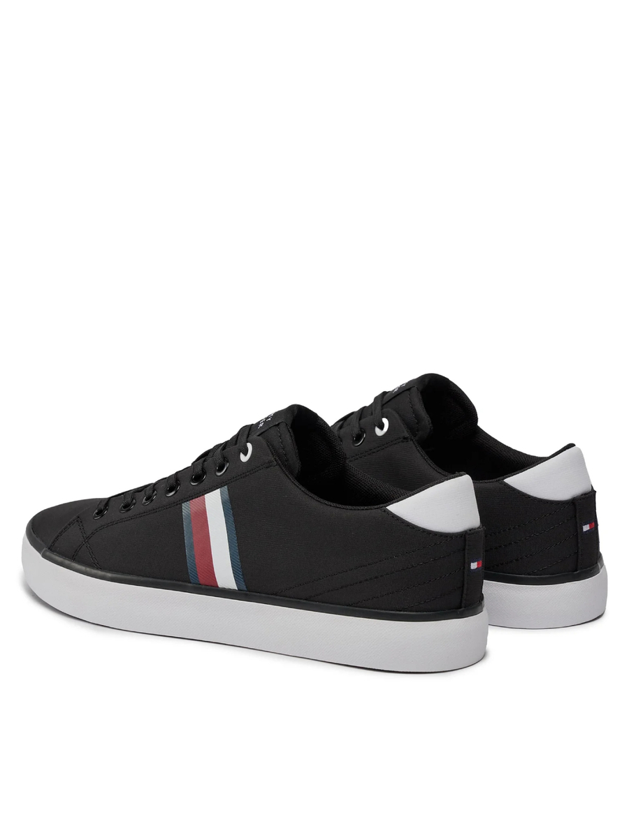 detail Tommy Hilfiger pánske čierne tenisky