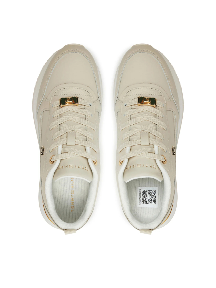 detail Tommy Hilfiger dámske béžové tenisky