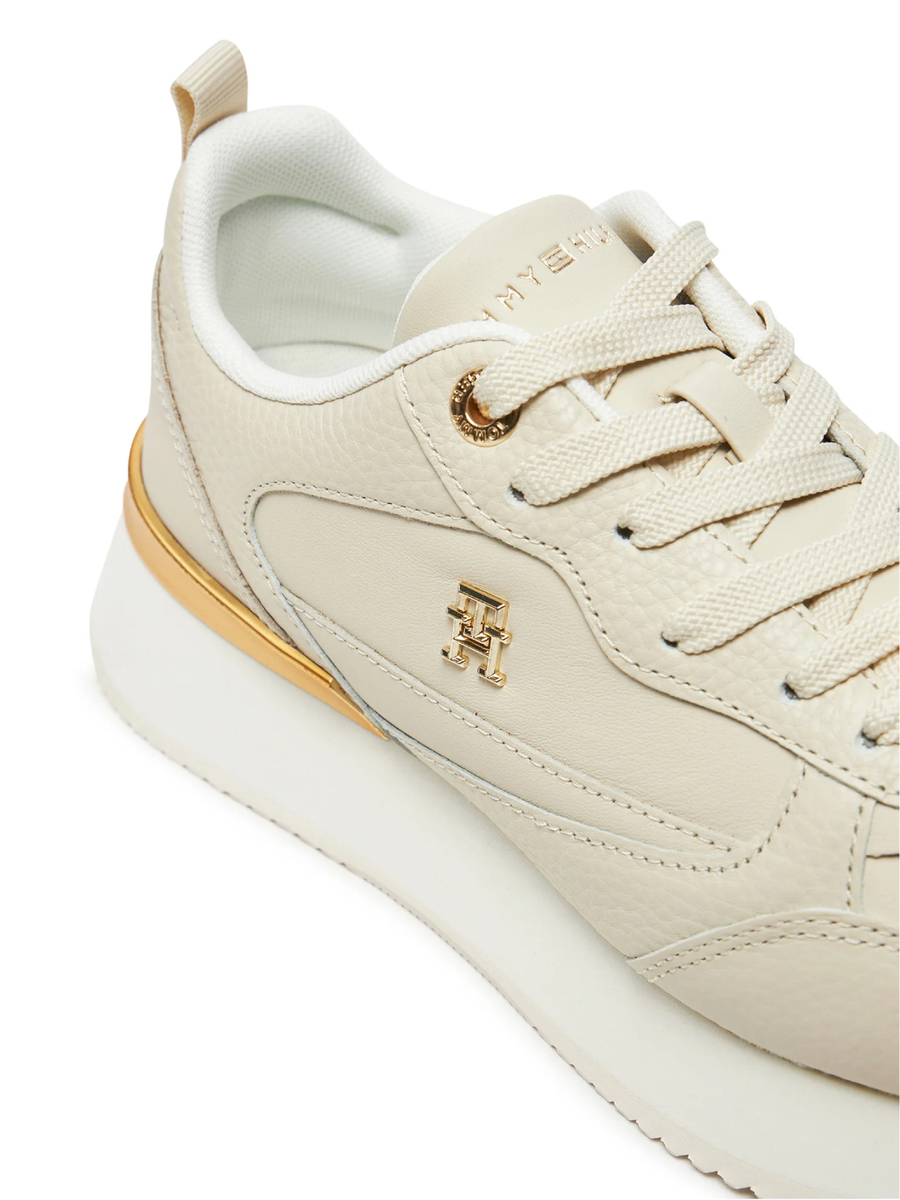 detail Tommy Hilfiger dámske béžové tenisky