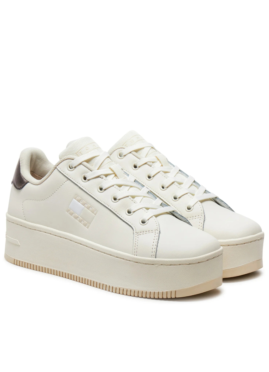 detail Tommy Jeans dámske krémové tenisky