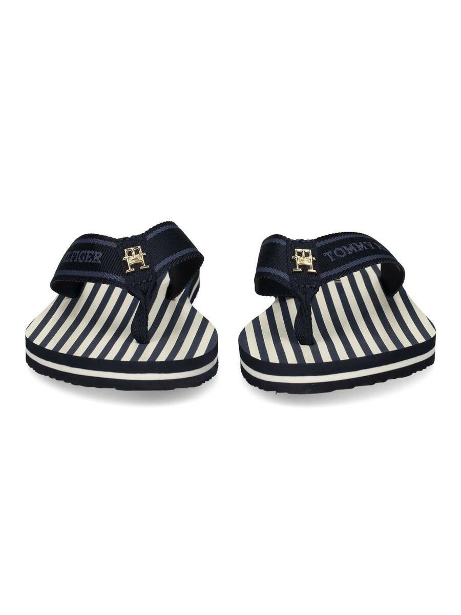 detail Tommy Hilfiger dámske tmavo modré žabky 