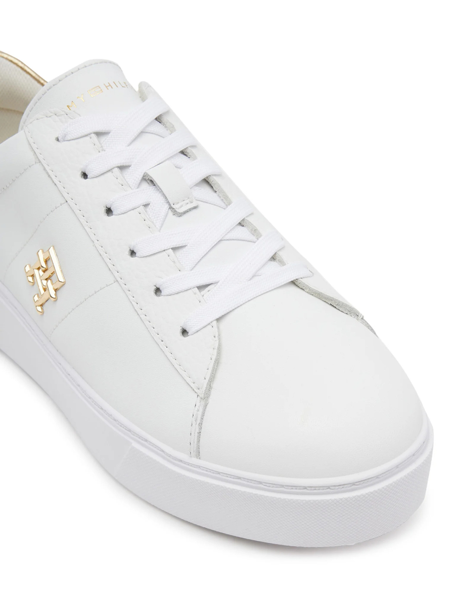 detail Tommy Hilfiger dámske biele tenisky