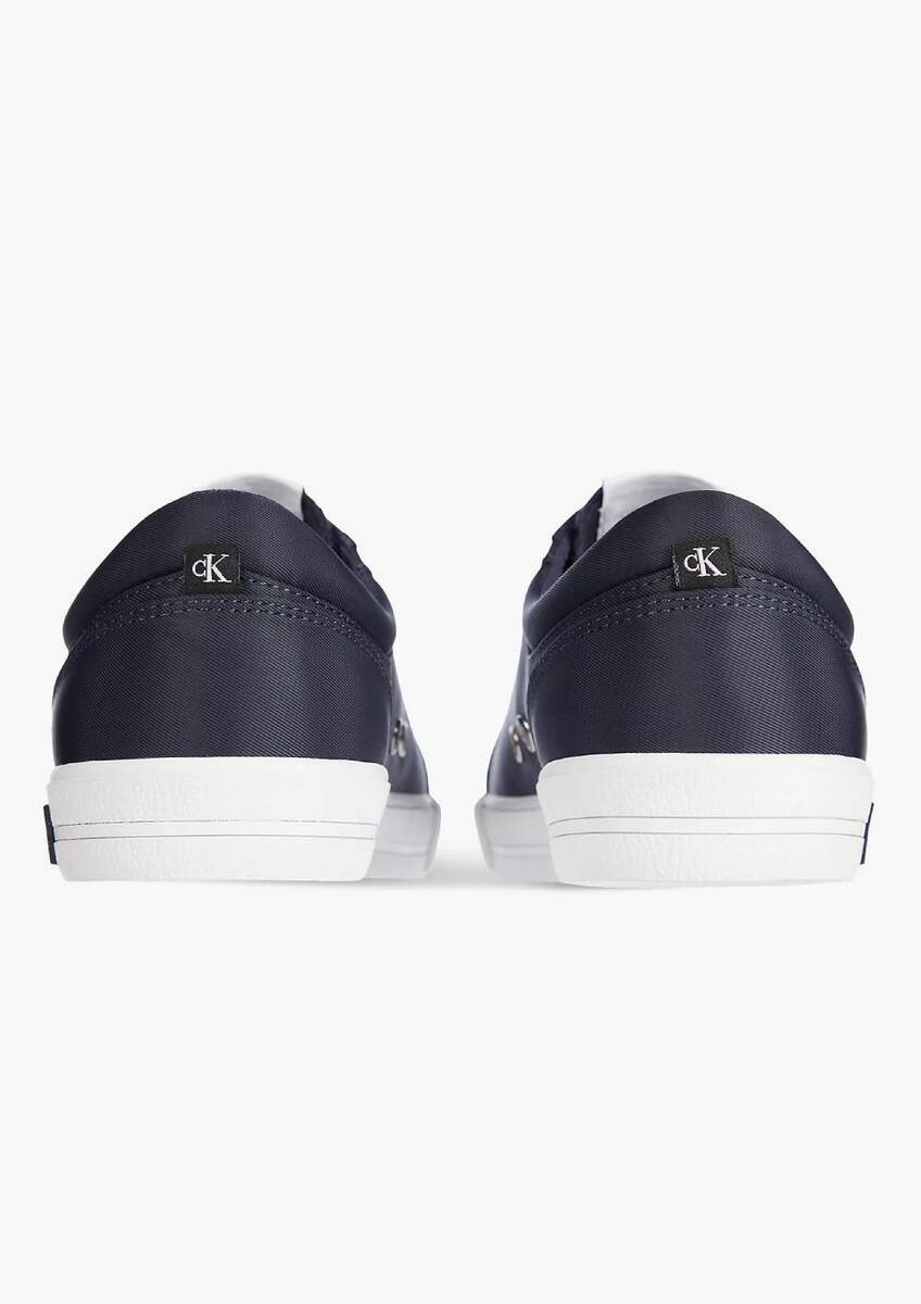 detail Calvin Klein pánske modré plátené tenisky