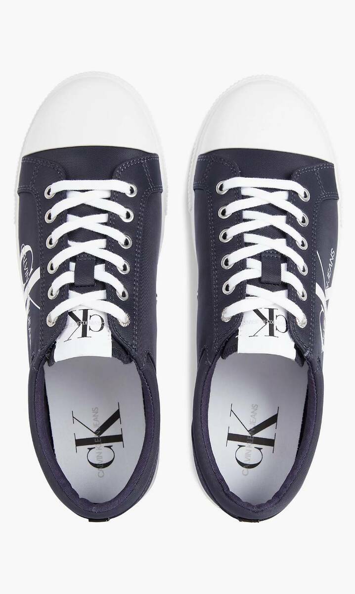 detail Calvin Klein pánske modré plátené tenisky