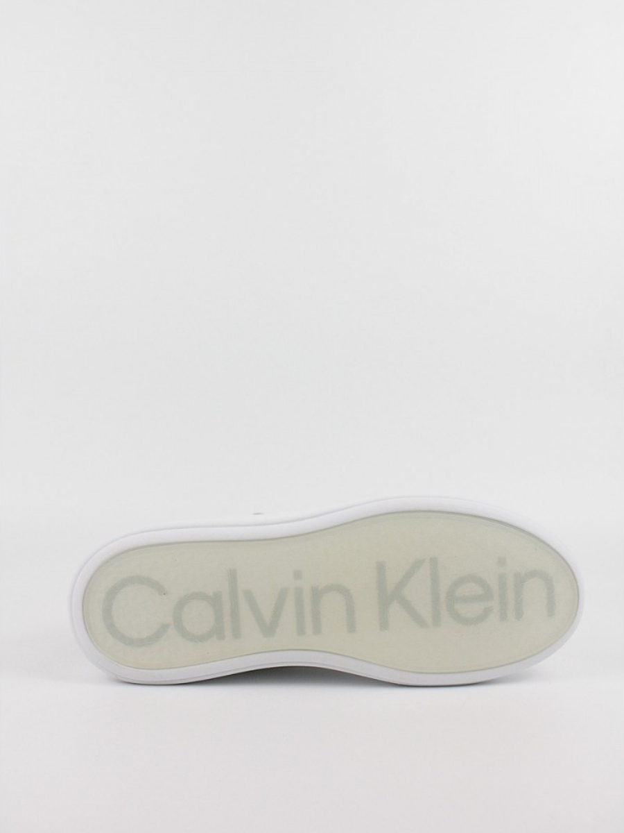 detail Calvin Klein pánske biele tenisky
