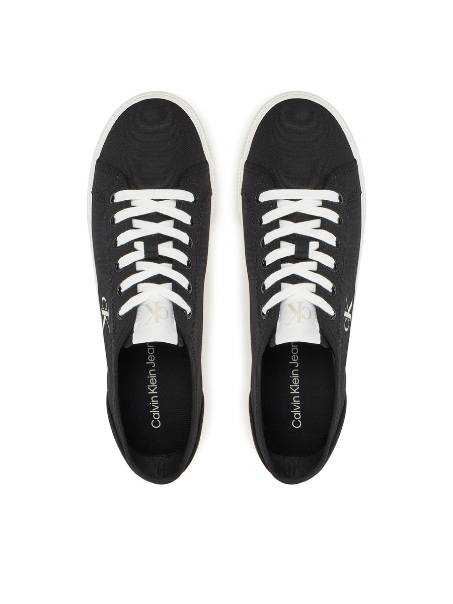 detail Calvin Klein pánske čierne tenisky