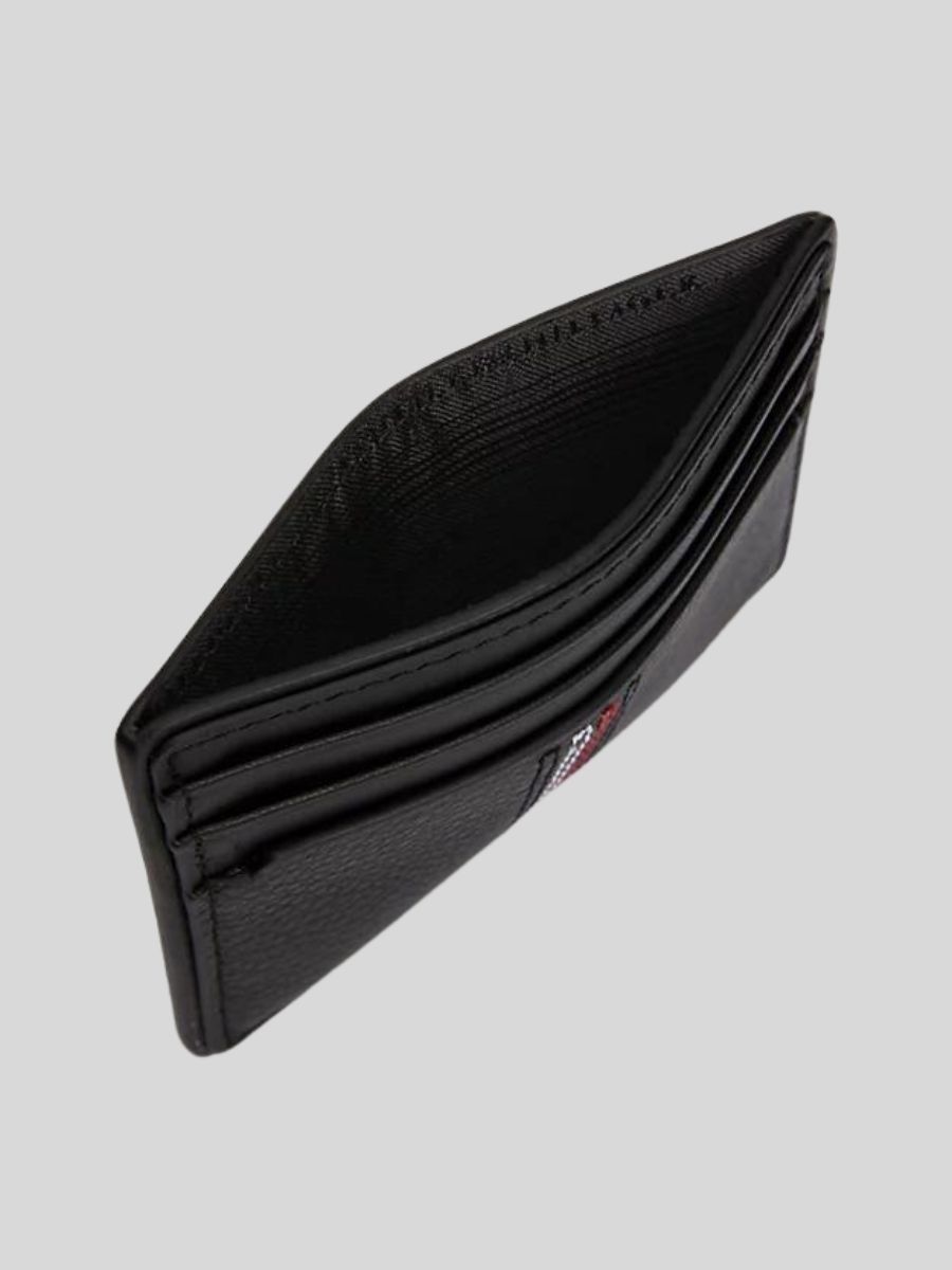 detail Tommy Hilfiger pánske čierne puzdro