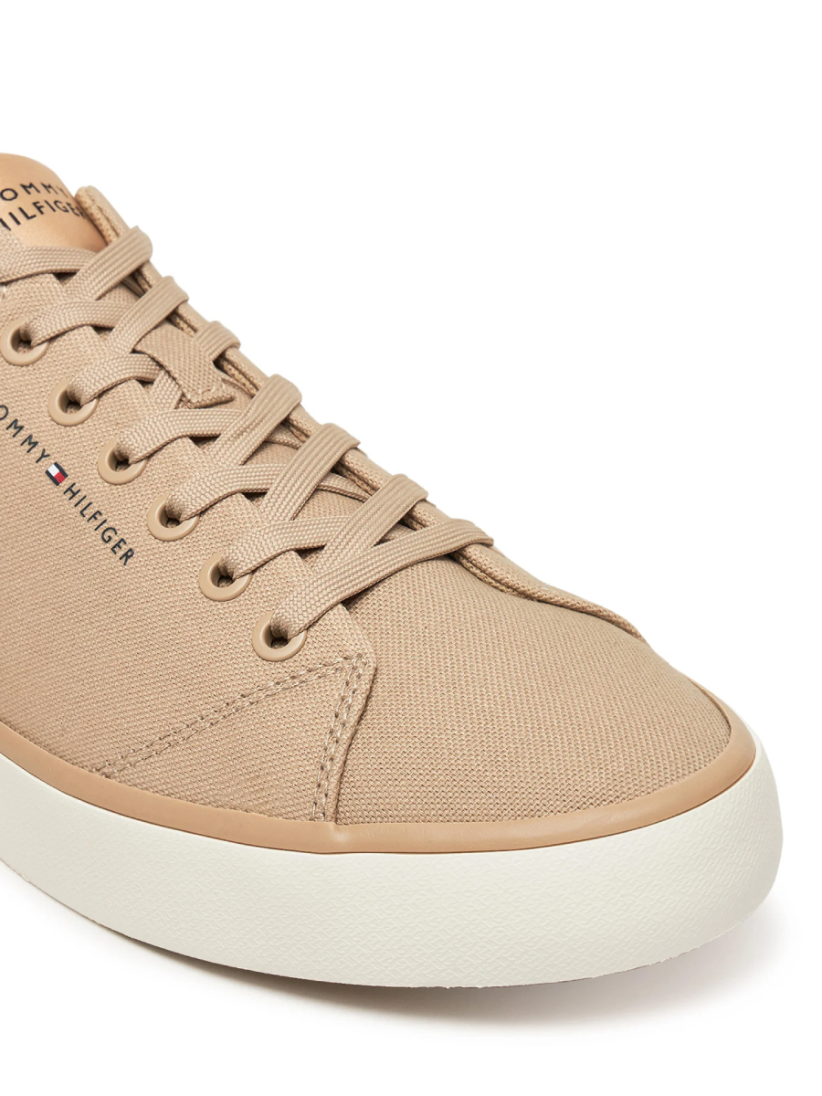 detail Tommy Hilfiger pánske béžové tenisky