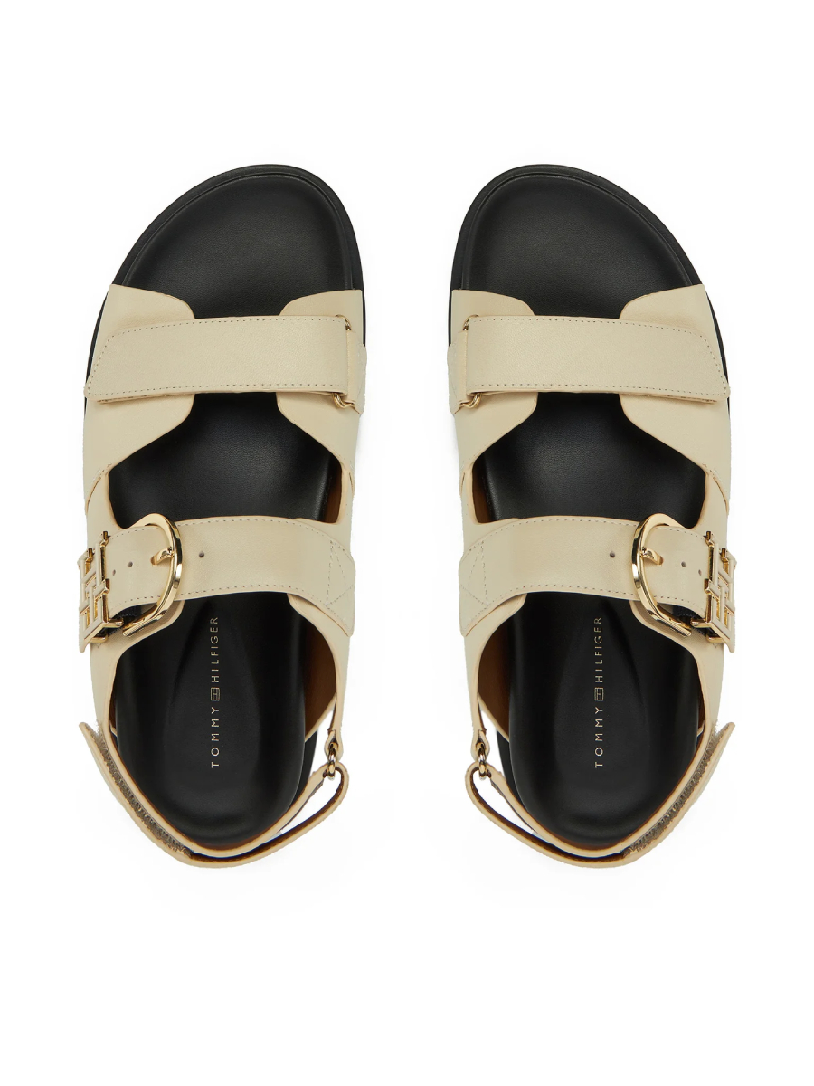 detail Tommy Hilfiger dámske krémové sandále