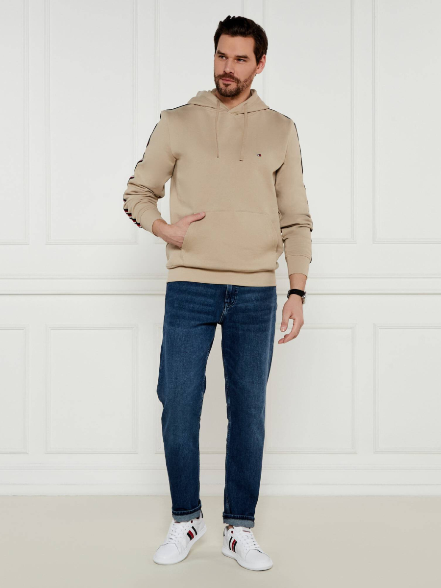 detail Tommy Hilfiger pánska béžová mikina
