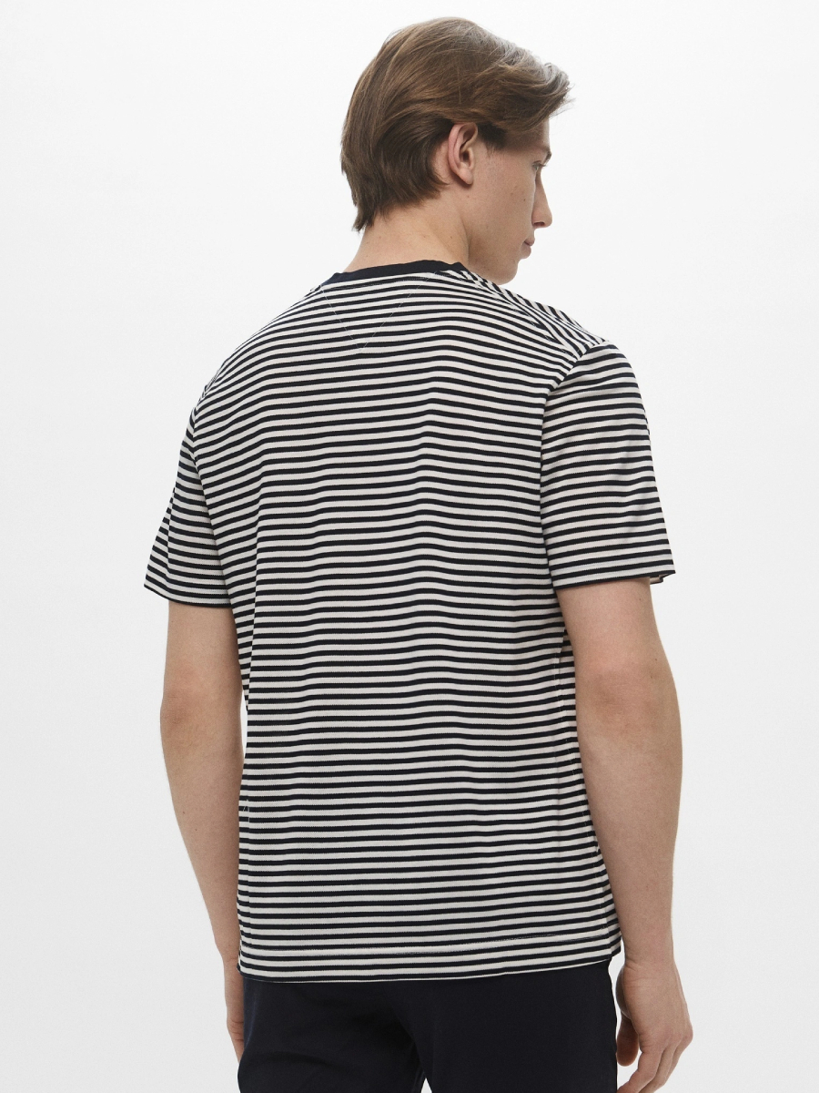 detail Tommy Hilfiger pánske pruhované tričko