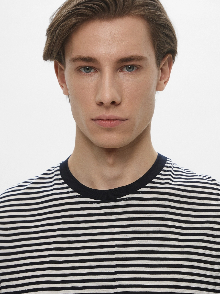 detail Tommy Hilfiger pánske pruhované tričko