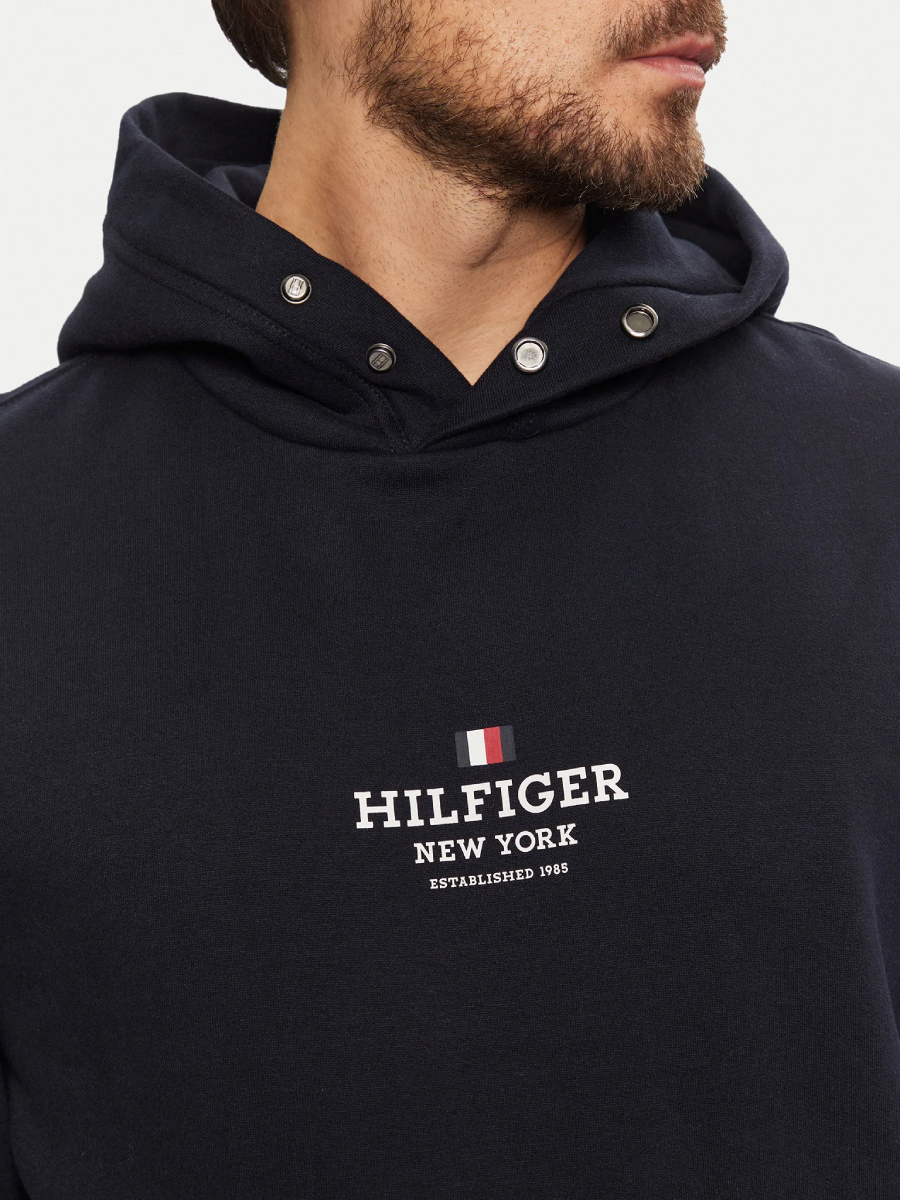 detail Tommy Hilfiger pánska tmavo modrá mikina