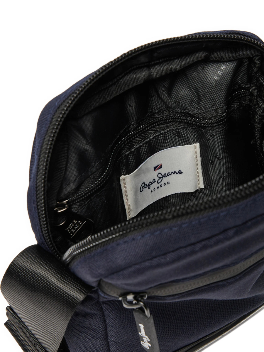 detail Pepe Jeans pánska tmavo modrá taška cez rameno