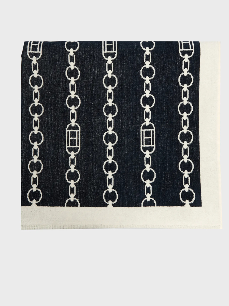 detail Tommy Hilfiger dámska tmavo modrá osuška