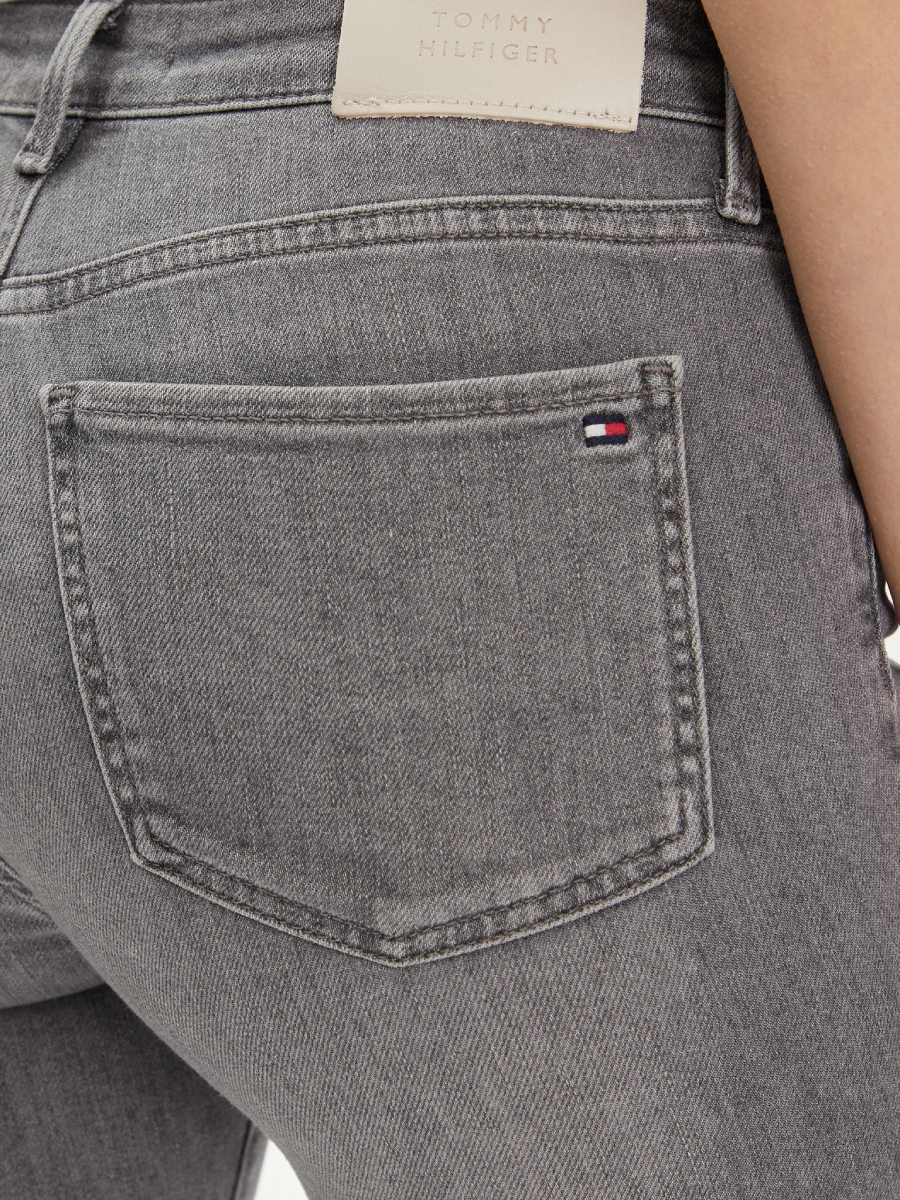 detail Tommy Hilfiger dámske šedé džínsy