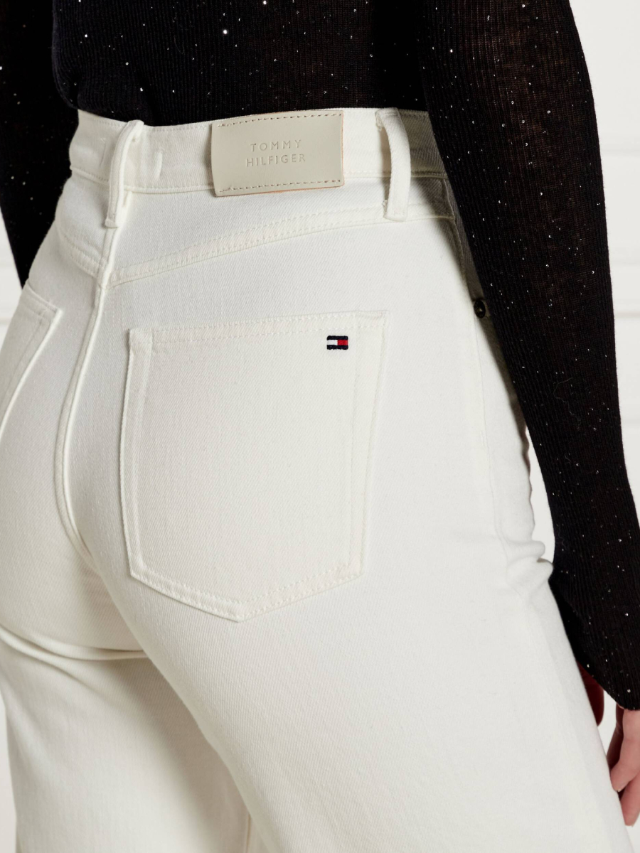 detail Tommy Hilfiger dámske biele džínsy