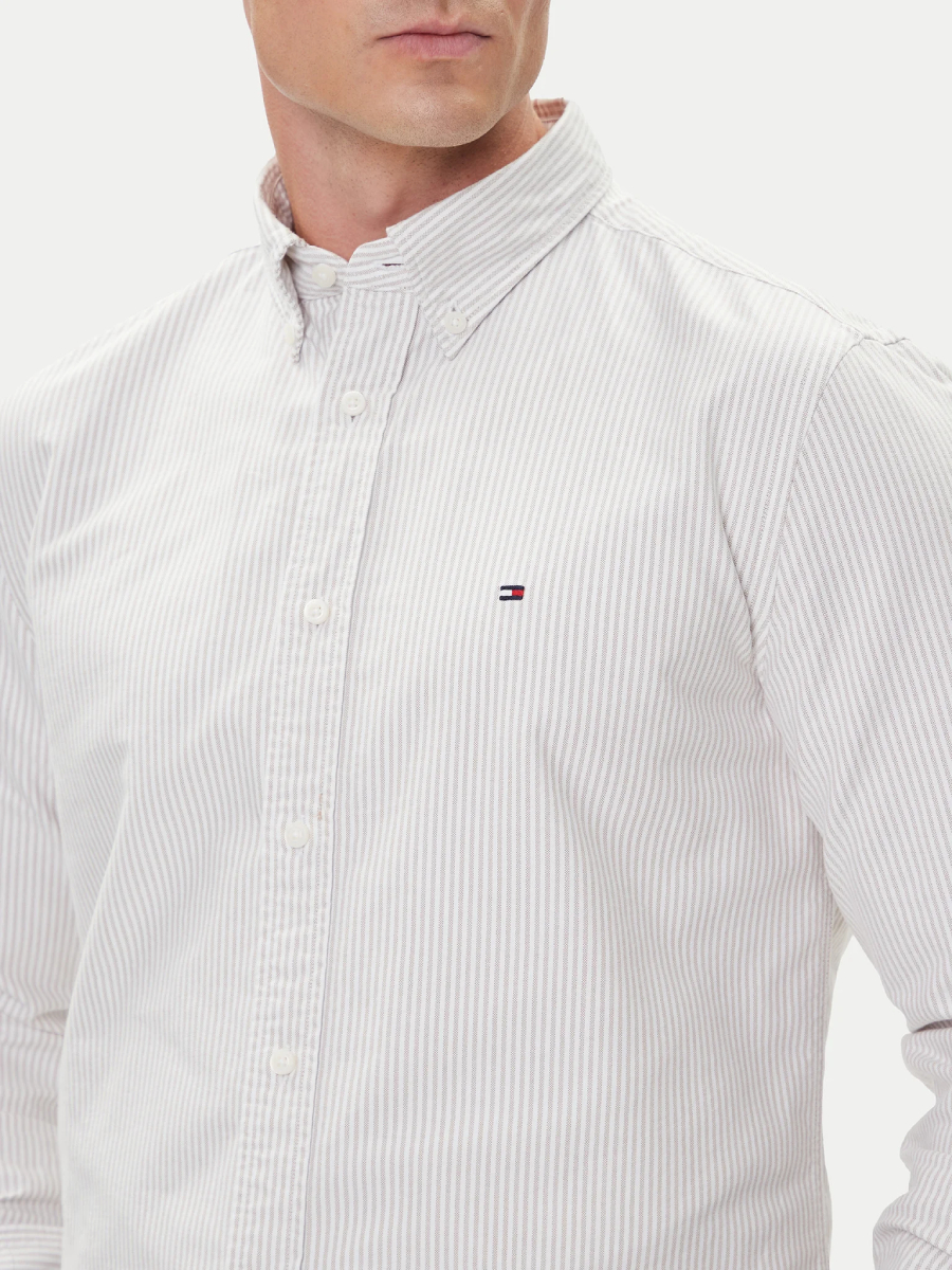 detail Tommy Hilfiger pánska pruhovaná košeľa