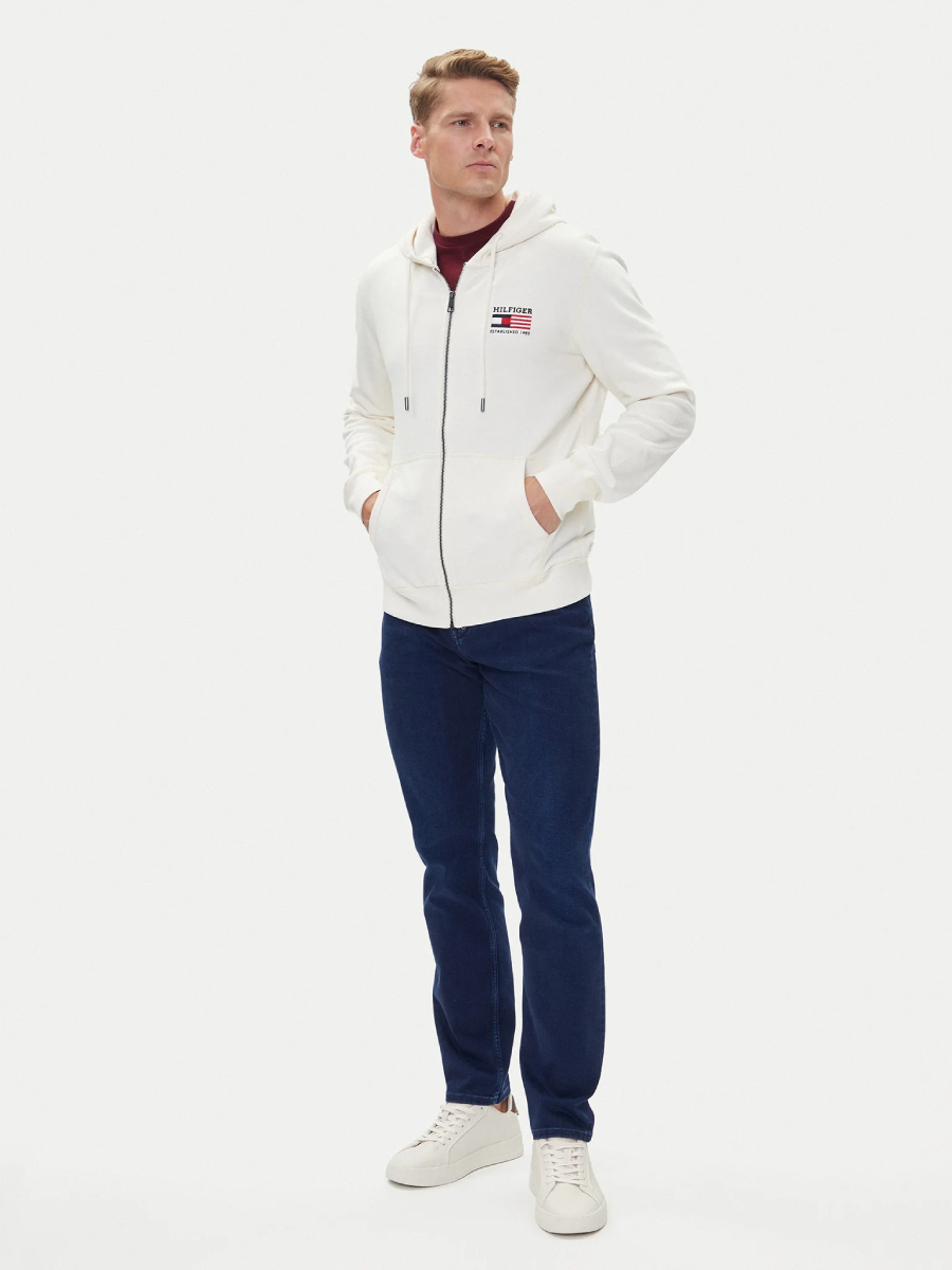 detail Tommy Hilfiger pánska krémová mikina
