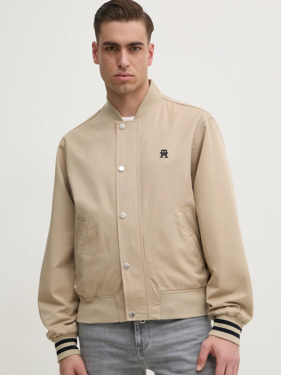 detail Tommy Hilfiger pánska béžová bunda bomber 