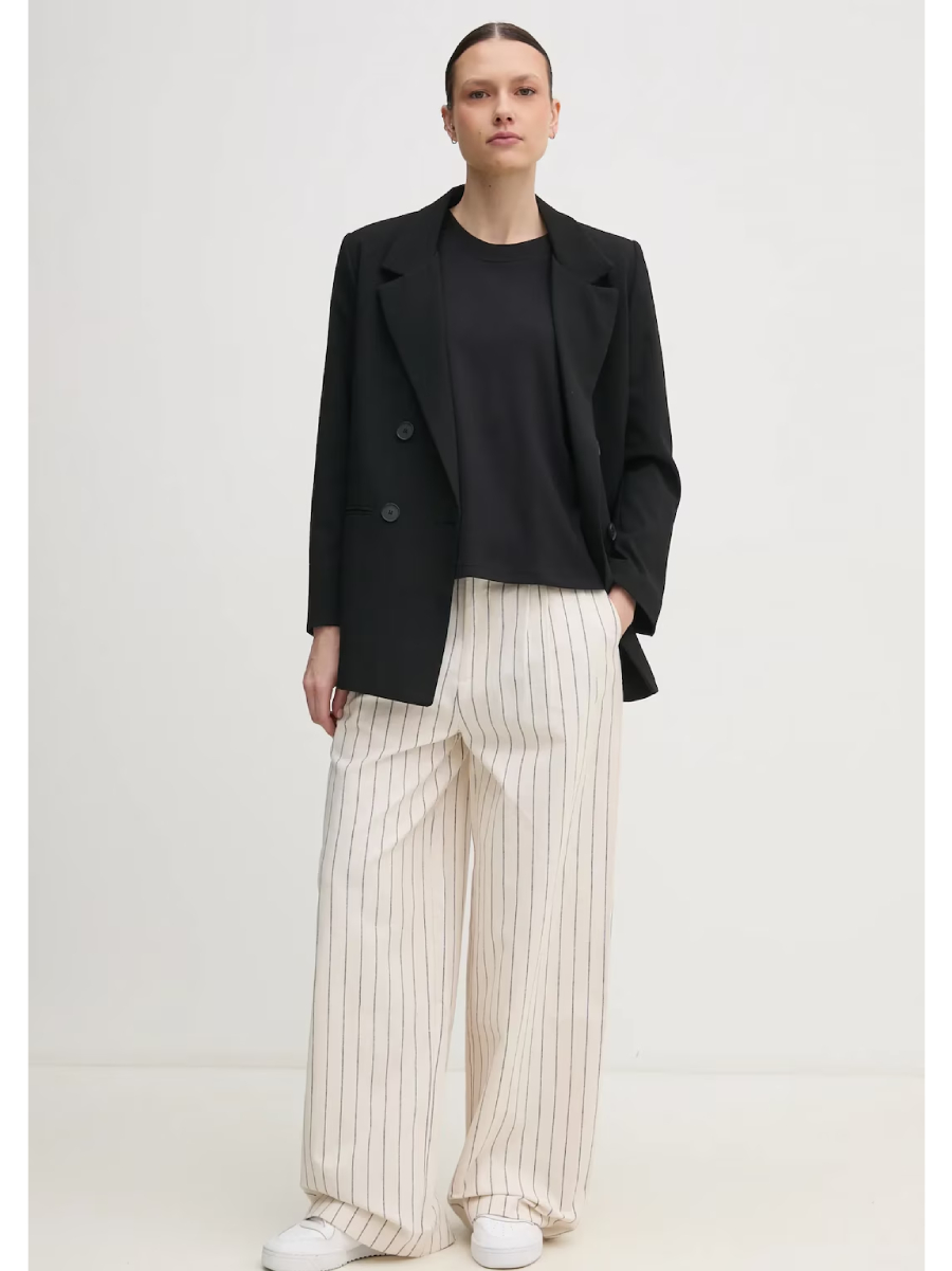 detail Tommy Hilfiger dámske čierne tričko