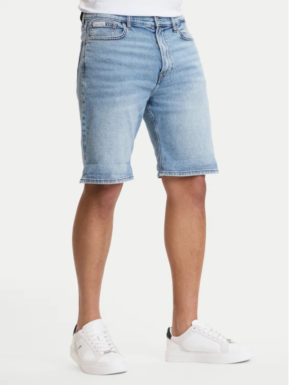 detail Calvin Klein pánske modré džínsové šortky