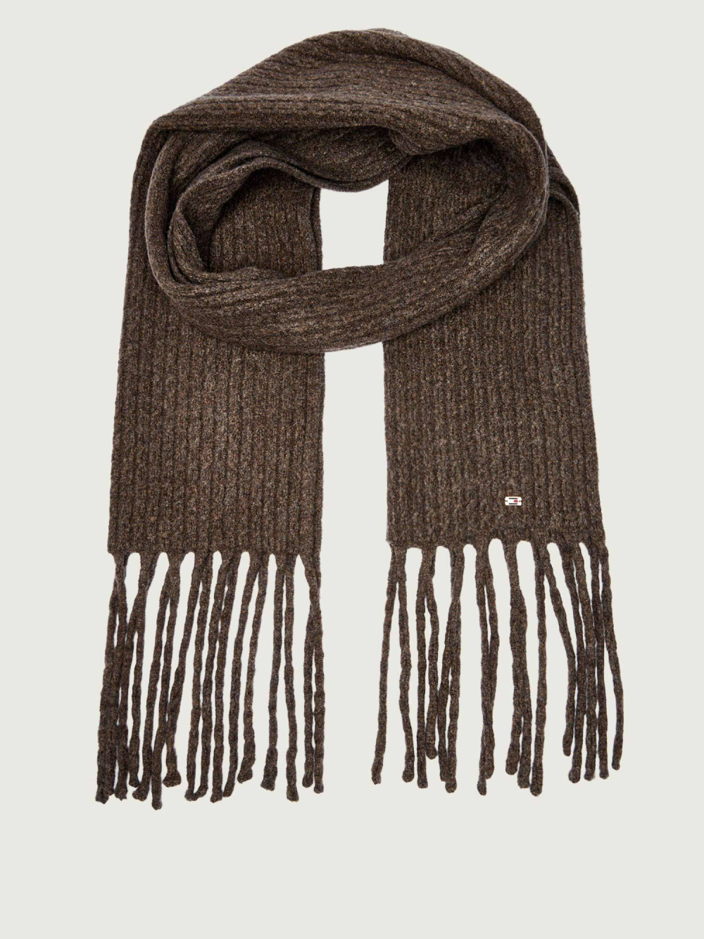 detail Tommy Hilfiger dámsky hnedý šál