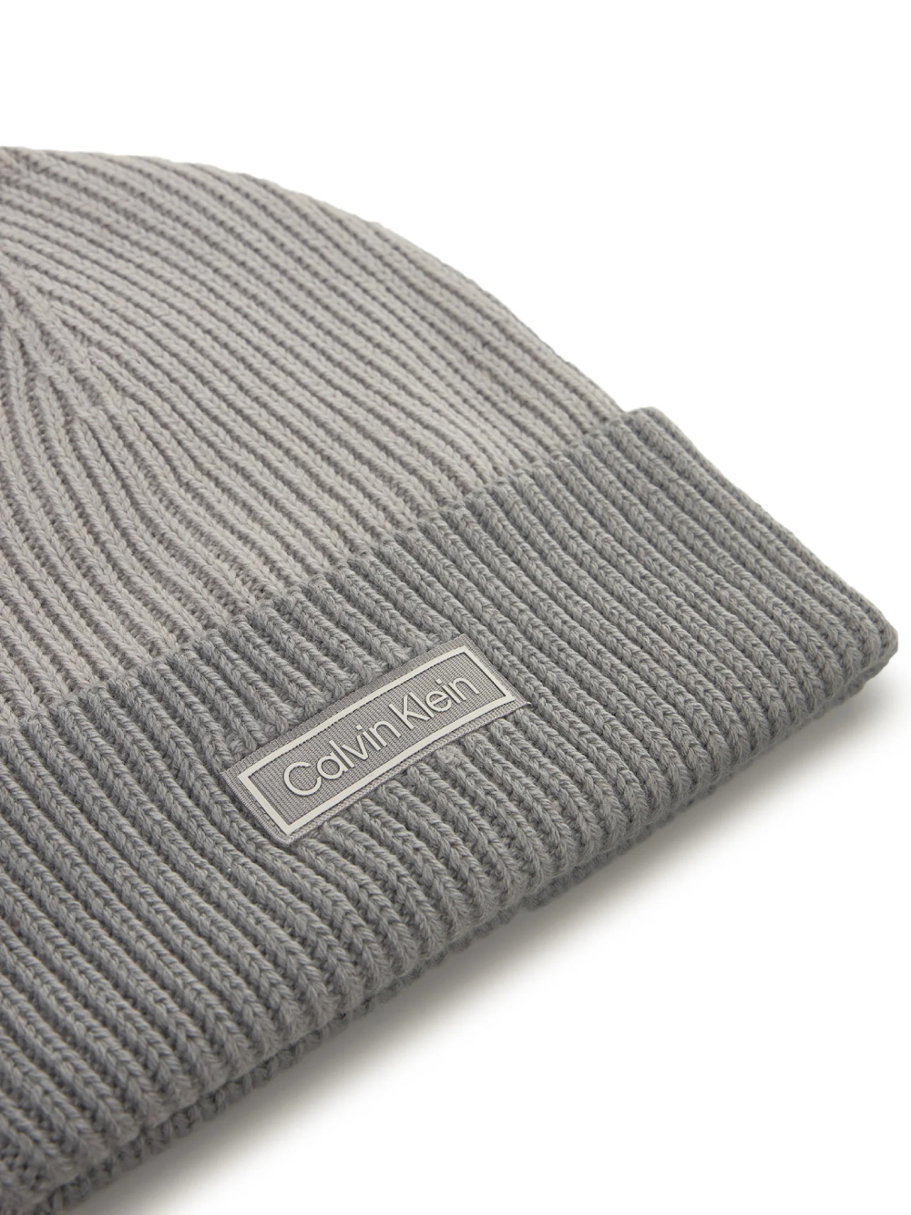 detail Calvin Klein pánska šedá čiapka