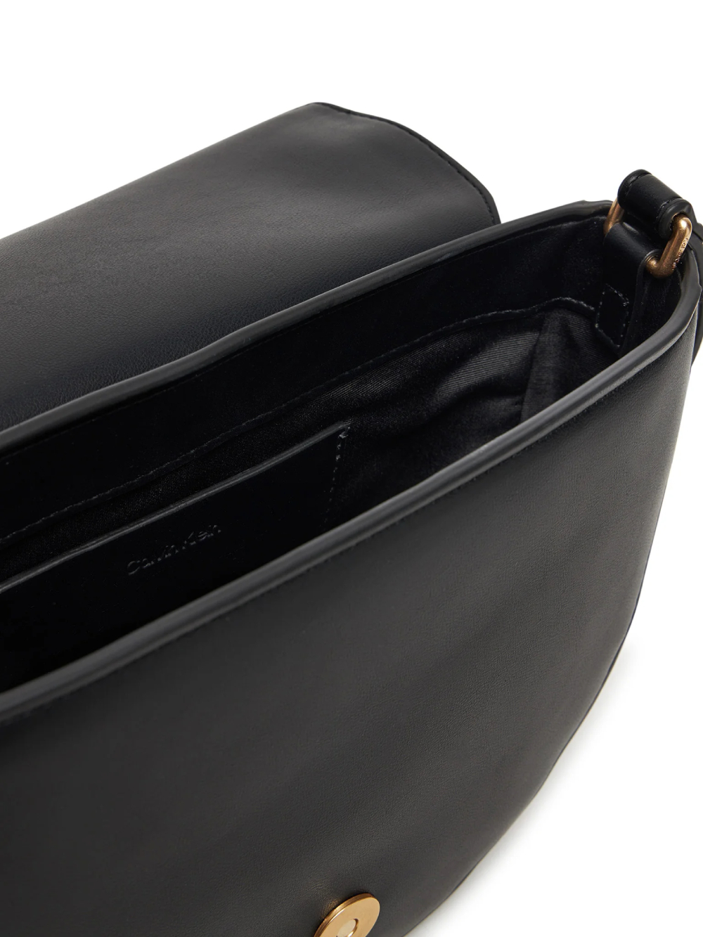 detail Calvin Klein dámska čierna kabelka