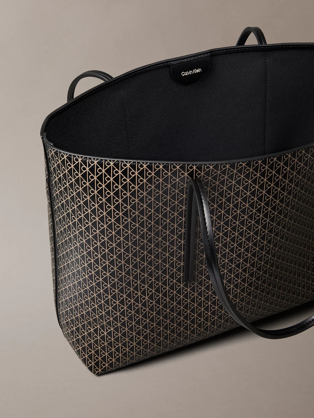 detail EMBLEM AOP TOTE W/ P, 2XA