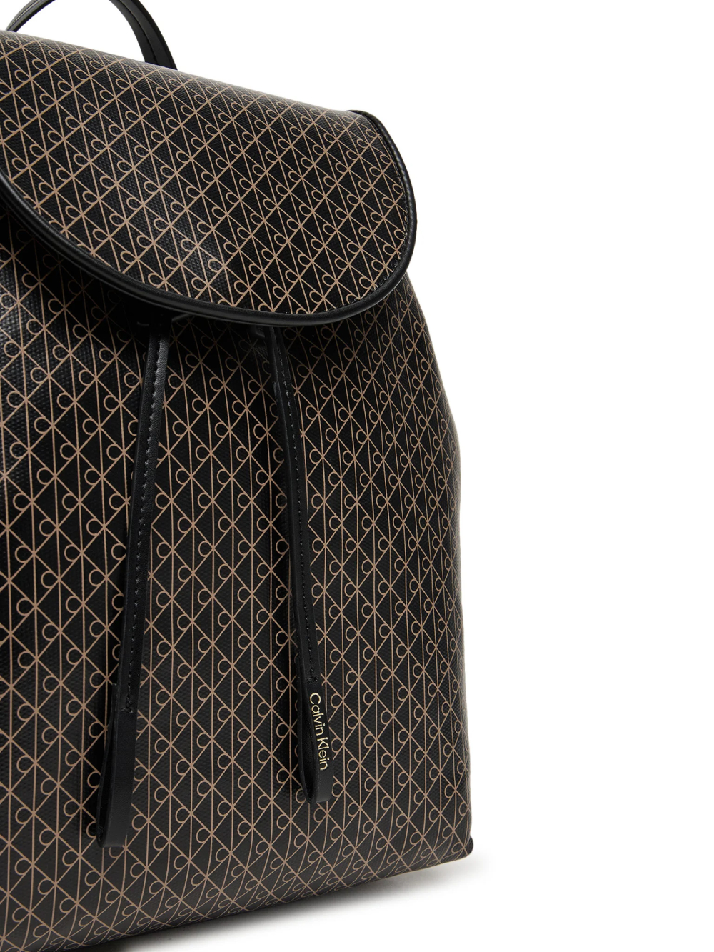 detail EMBLEM AOP FLAP BACK, 2XA