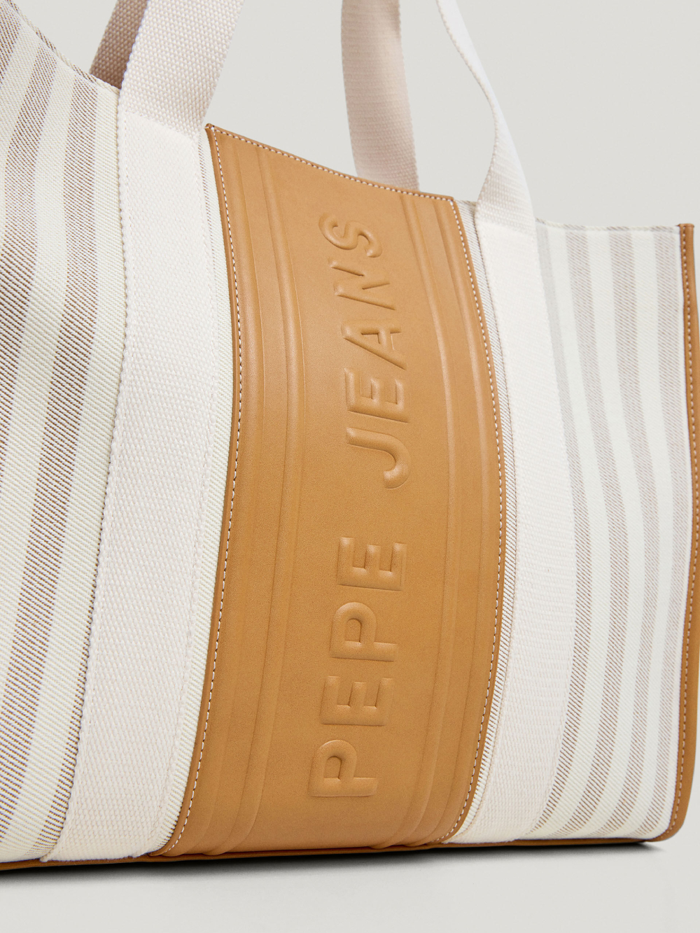 detail Pepe Jeans dámska béžová kabelka