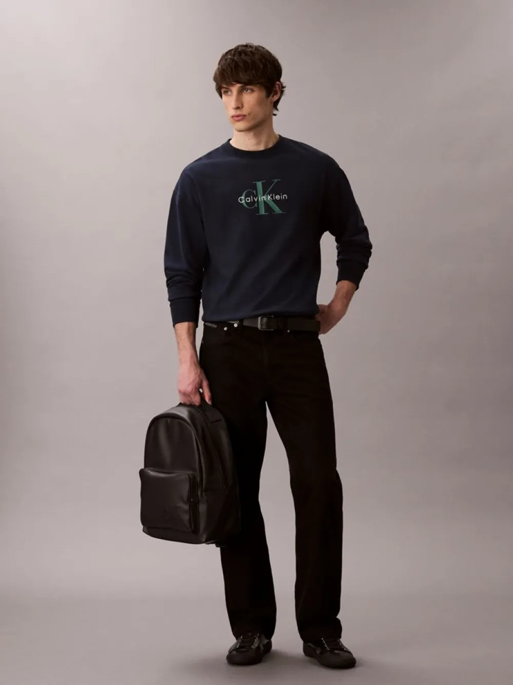 detail Calvin Klein pánsky čierny batoh