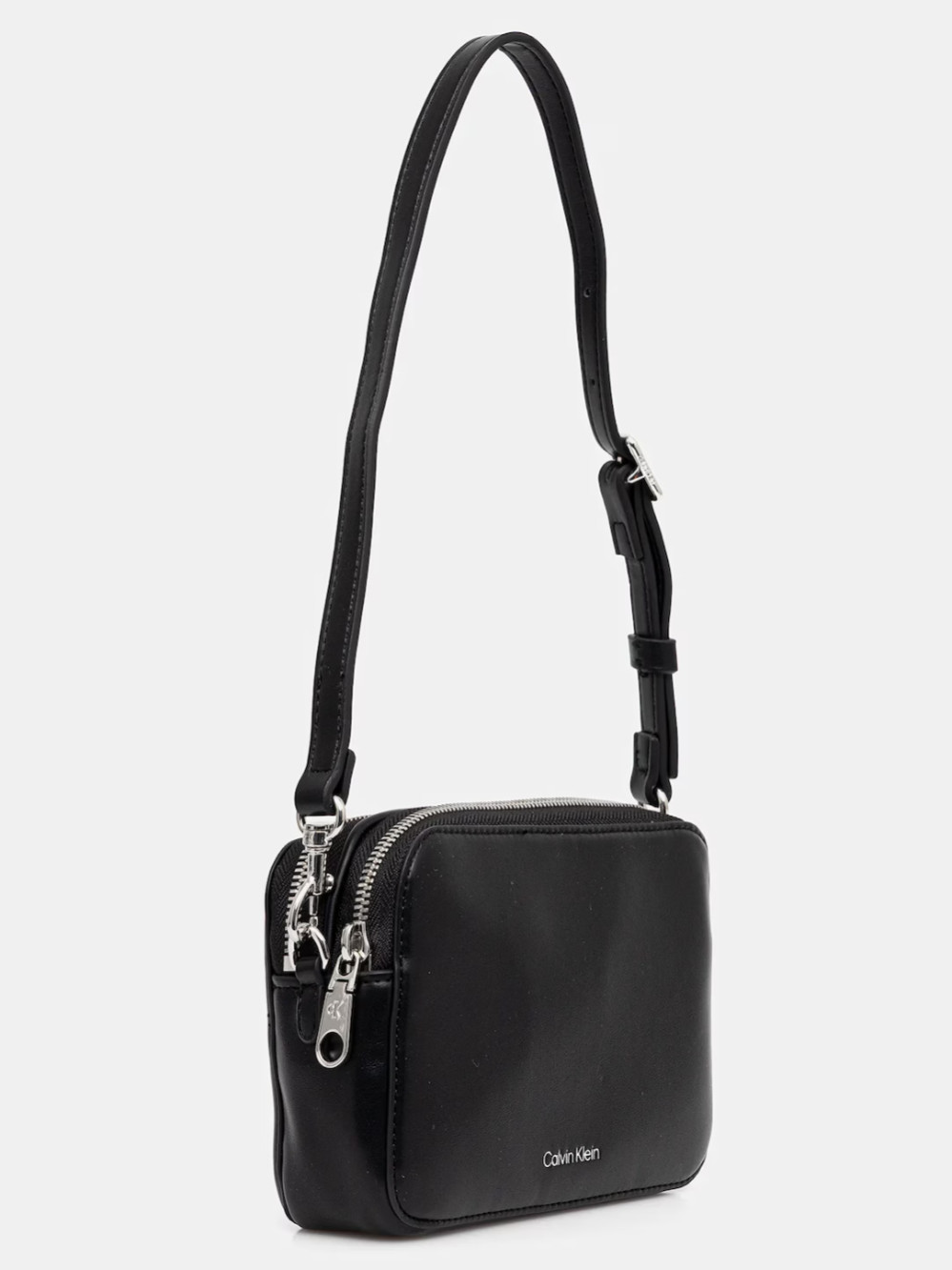 detail Calvin Klein dámska čierna kabelka