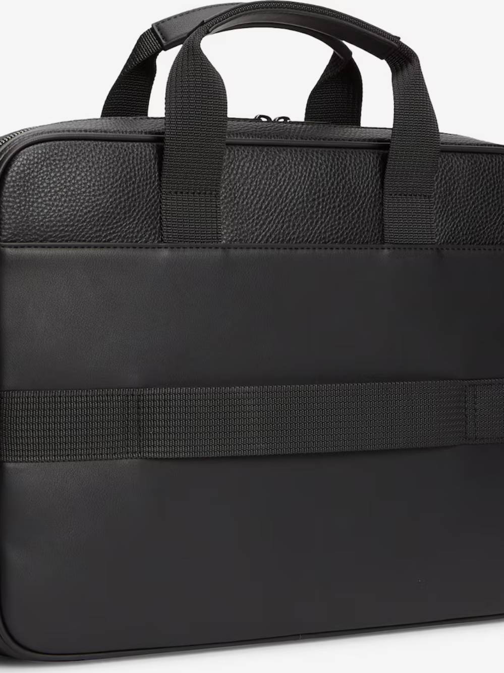 detail Tommy Hilfiger pánska čierna taška 