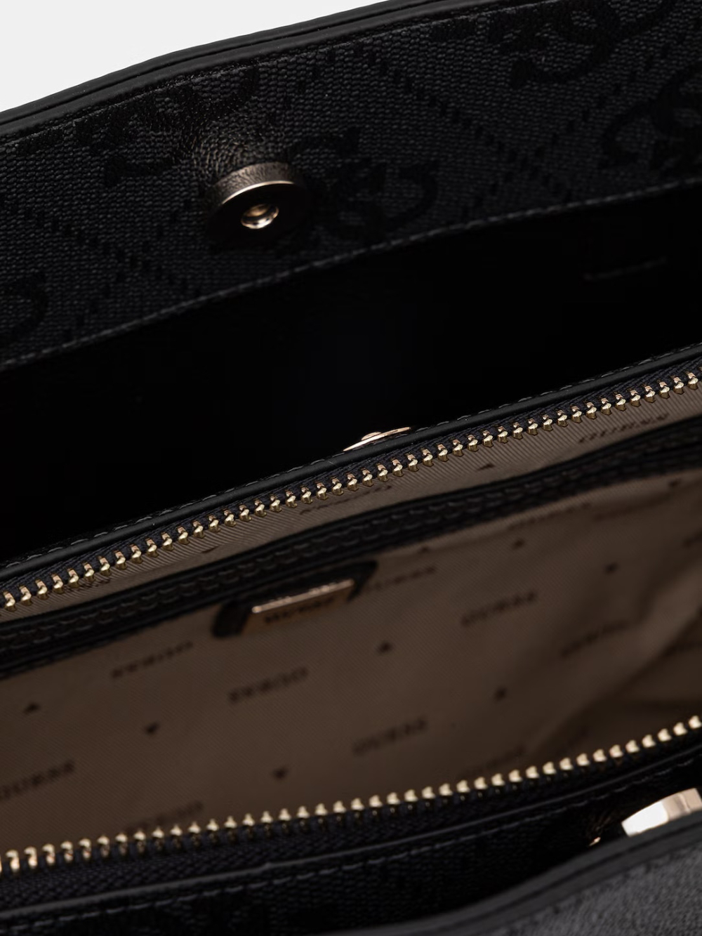 detail Guess dámska šedá kabelka