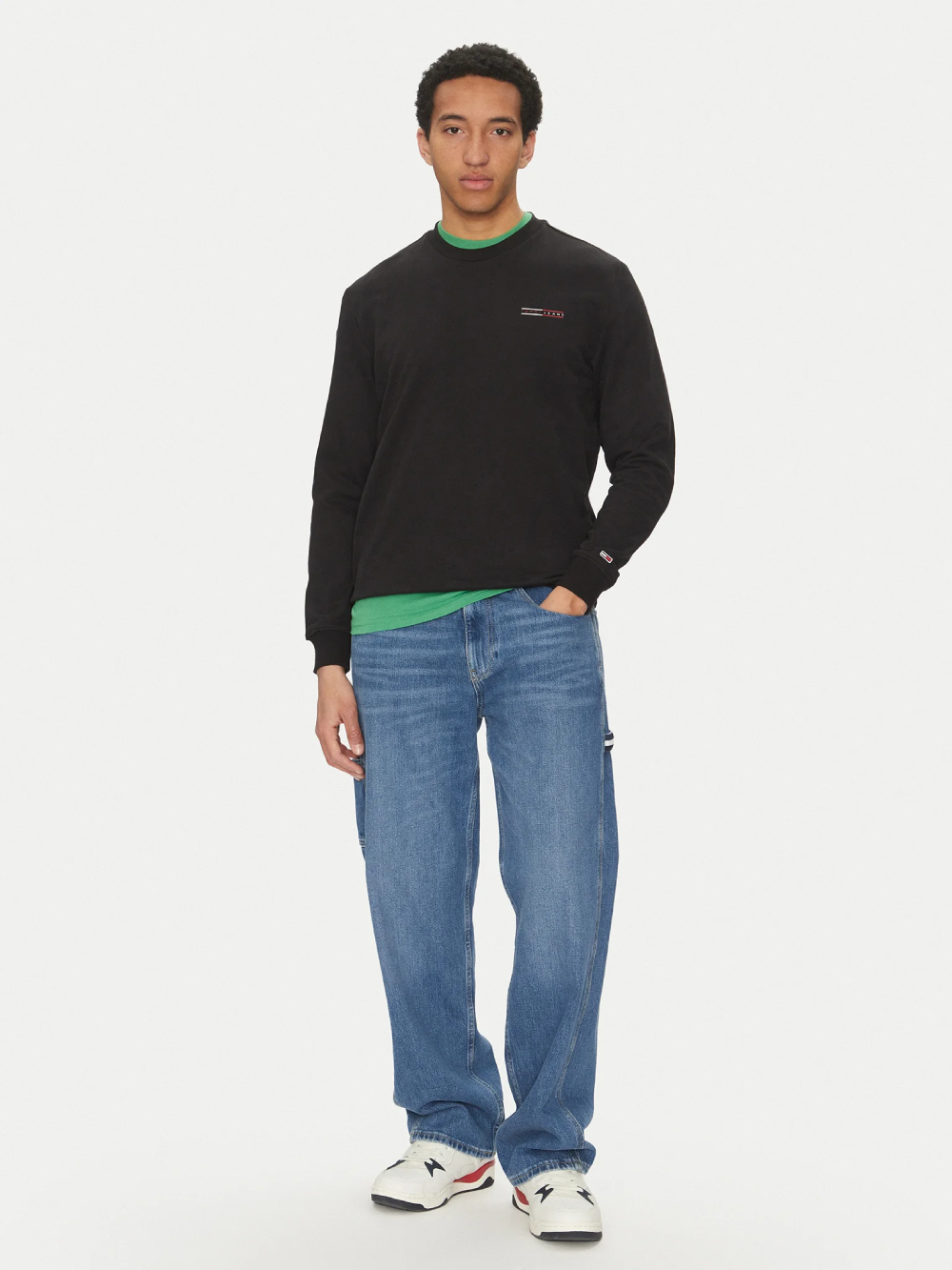 detail Tommy Jeans pánska čierna mikina