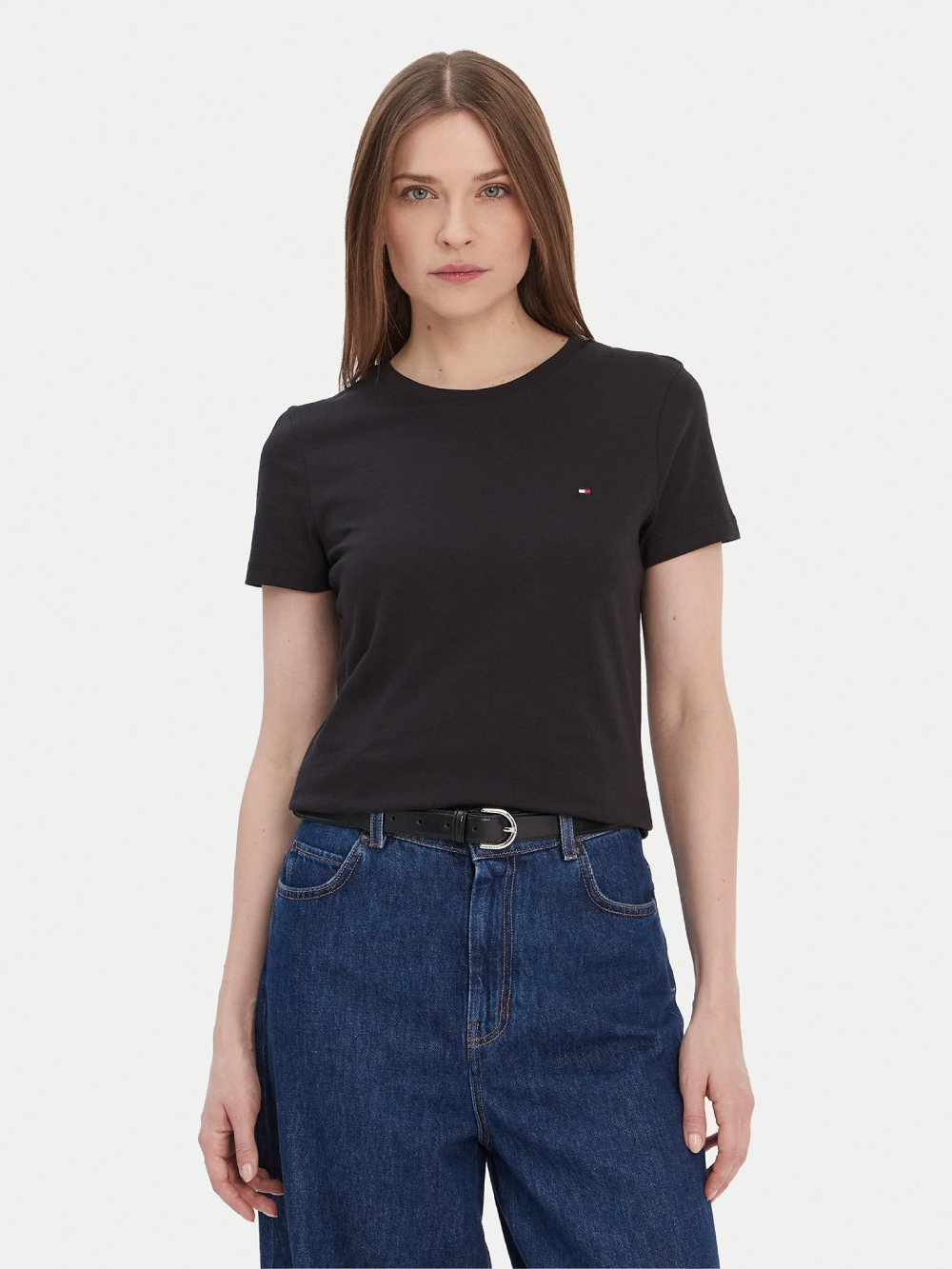 detail Tommy Hilfiger dámske čierne tričko