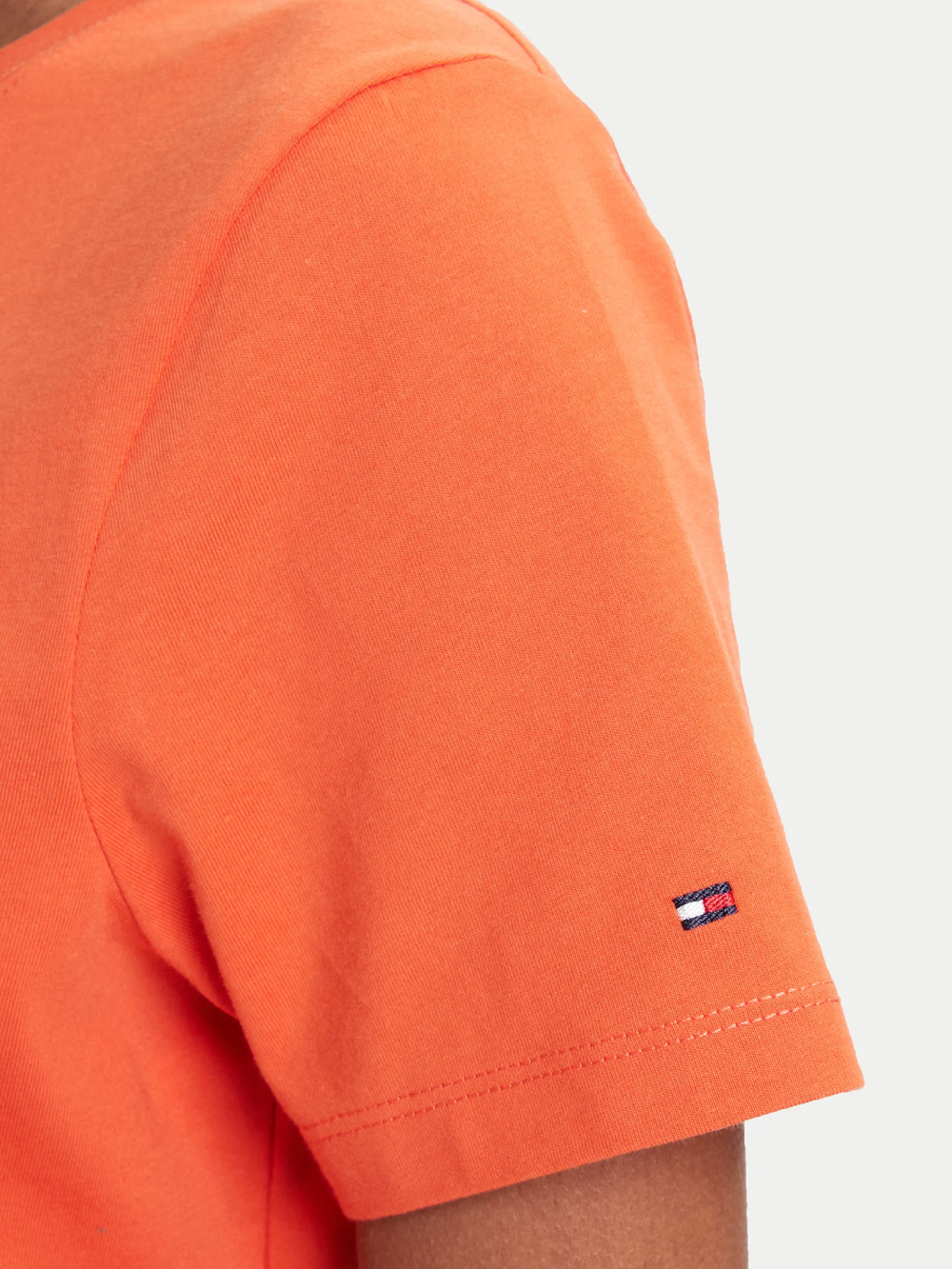 detail Tommy Hilfiger dámske oranžové tričko