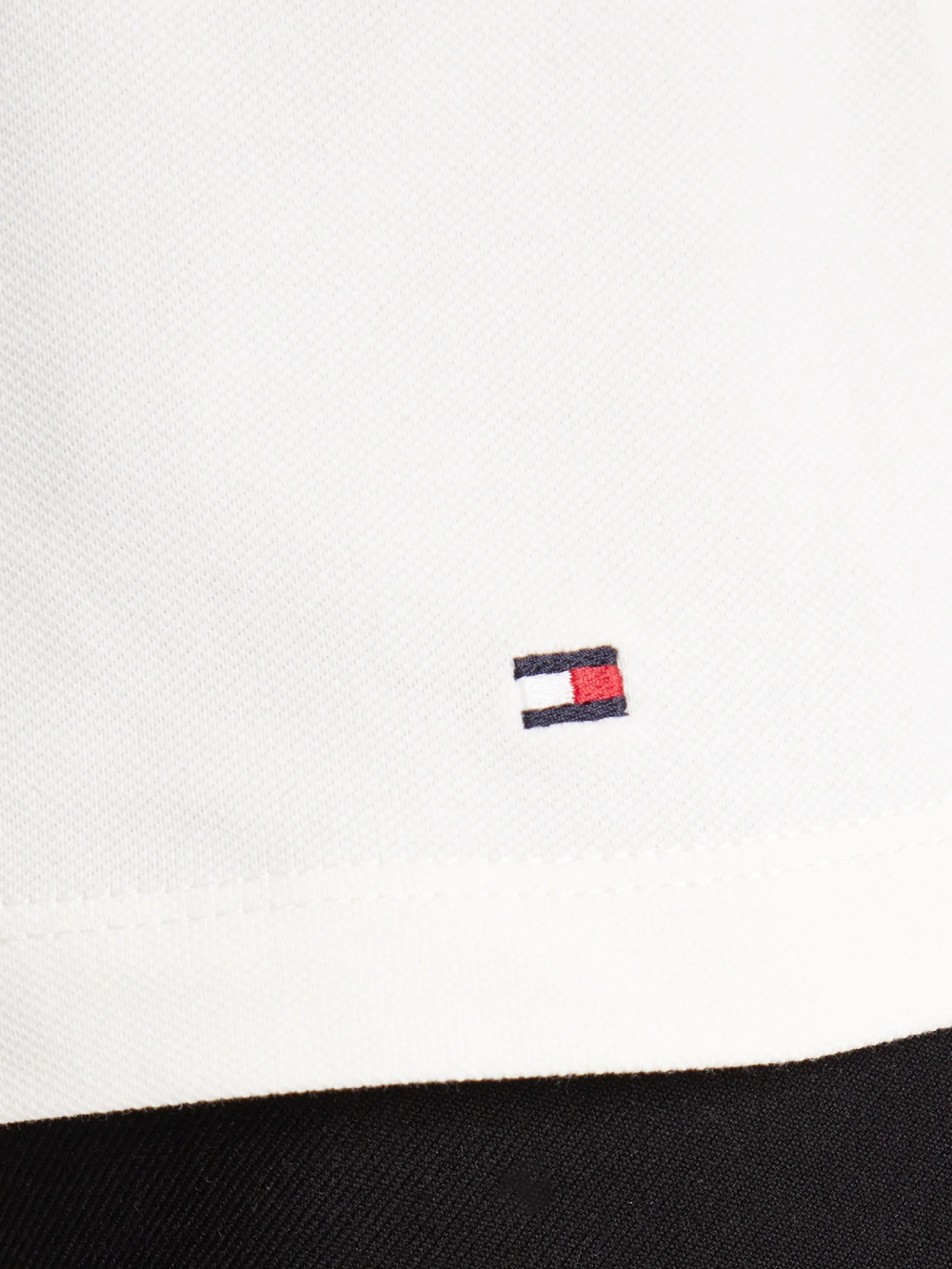 detail Tommy Hilfiger polo tričko