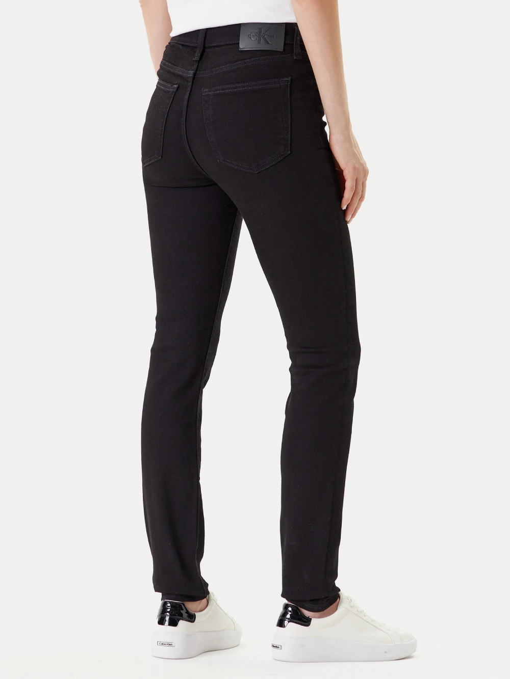detail Calvin Klein dámske čierne skinny džínsy