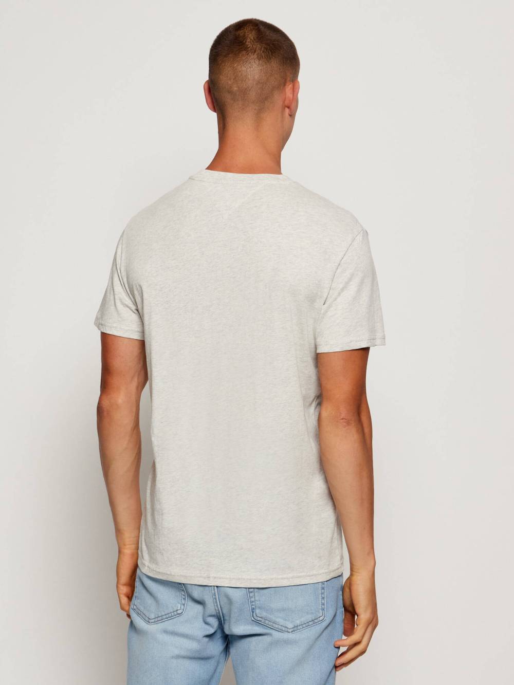 detail TJM SLIM LINEAR CHEST TEE EXT