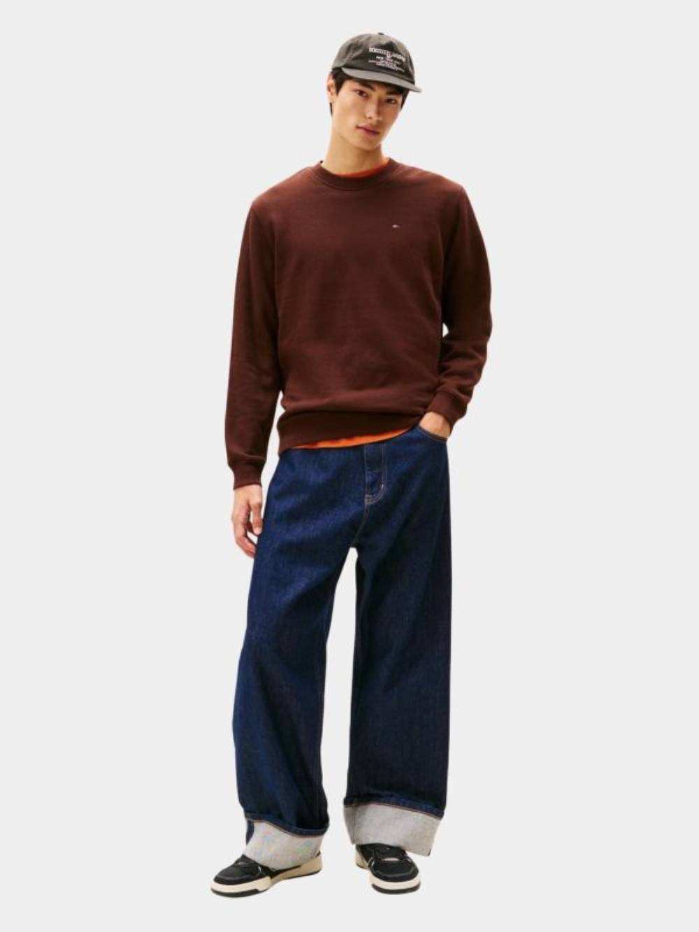 detail TJM REG S FLAG CREW