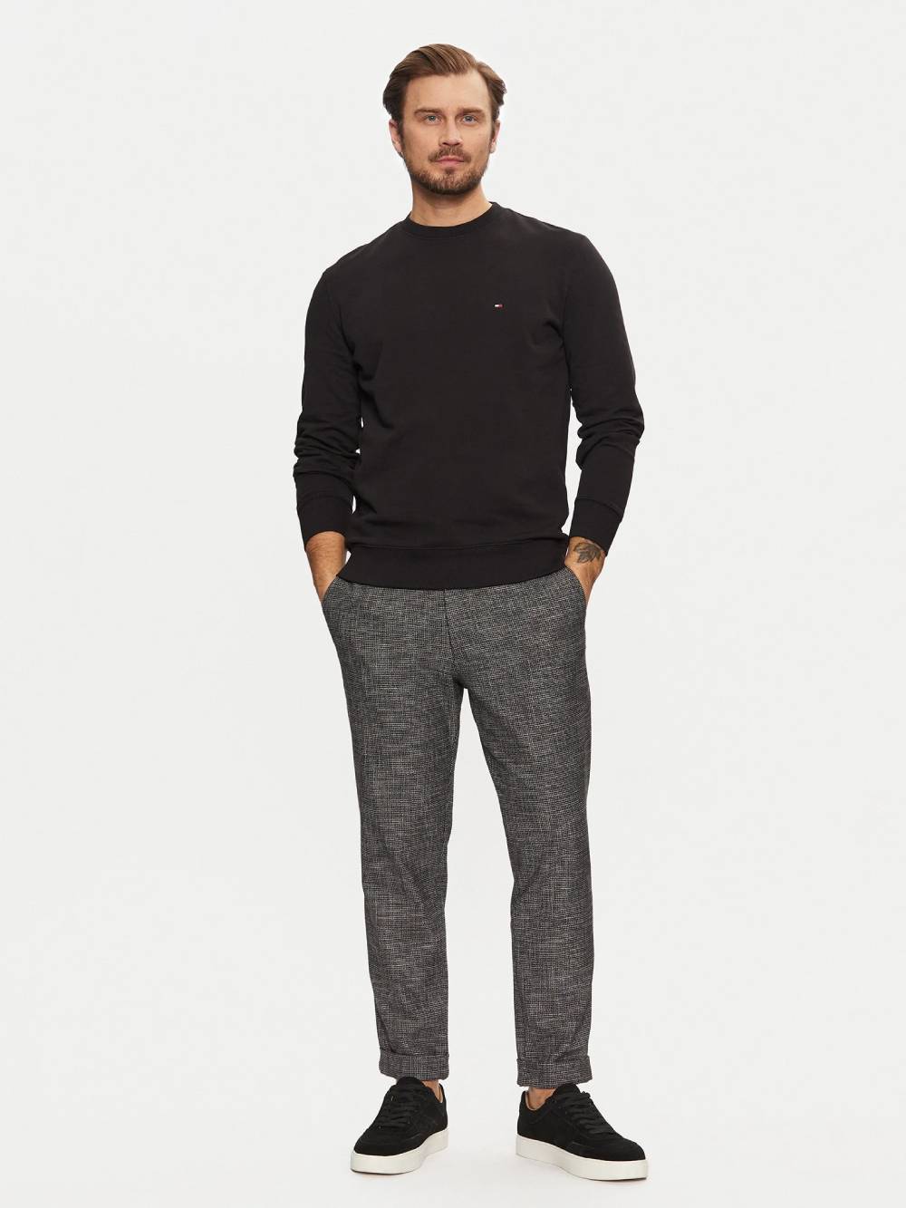 detail TJM SLIM ESS SWEATER EXT