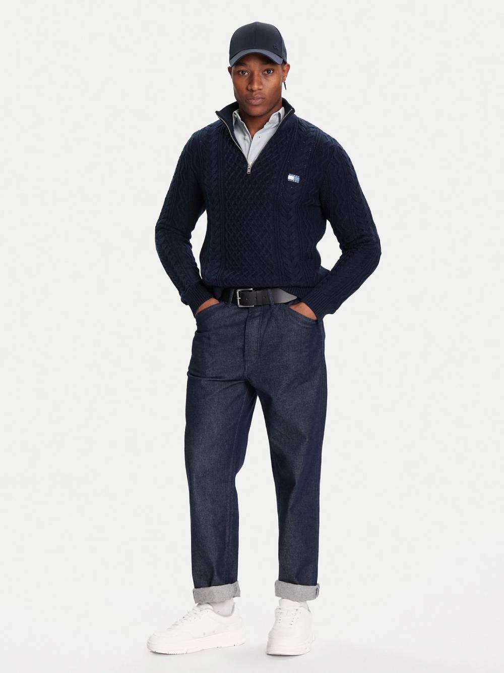 detail TJM SLIM BADGE CABLE QRTR ZIP