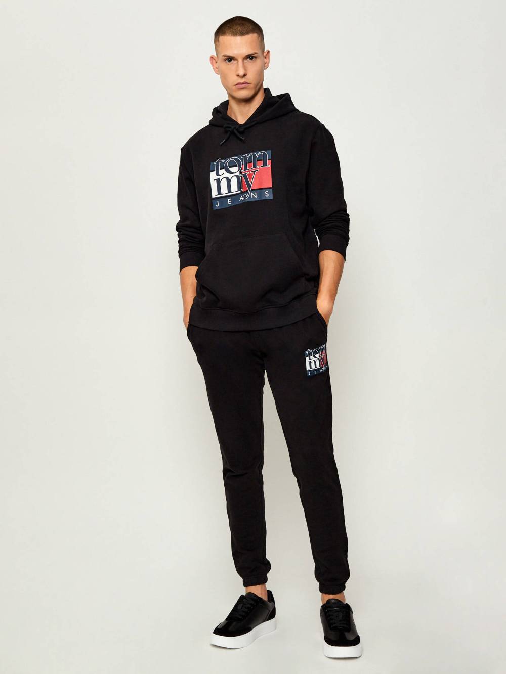 detail TJM REG RWB FLAG HOODIE EXT